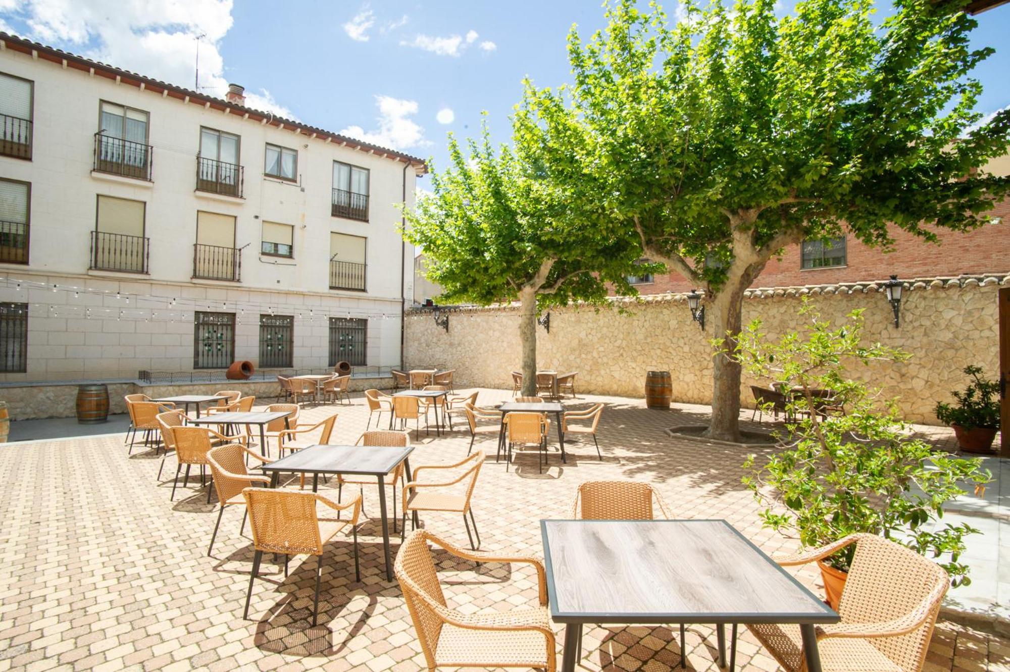 Azz Penafiel Las Claras Hotel & Spa Екстериор снимка