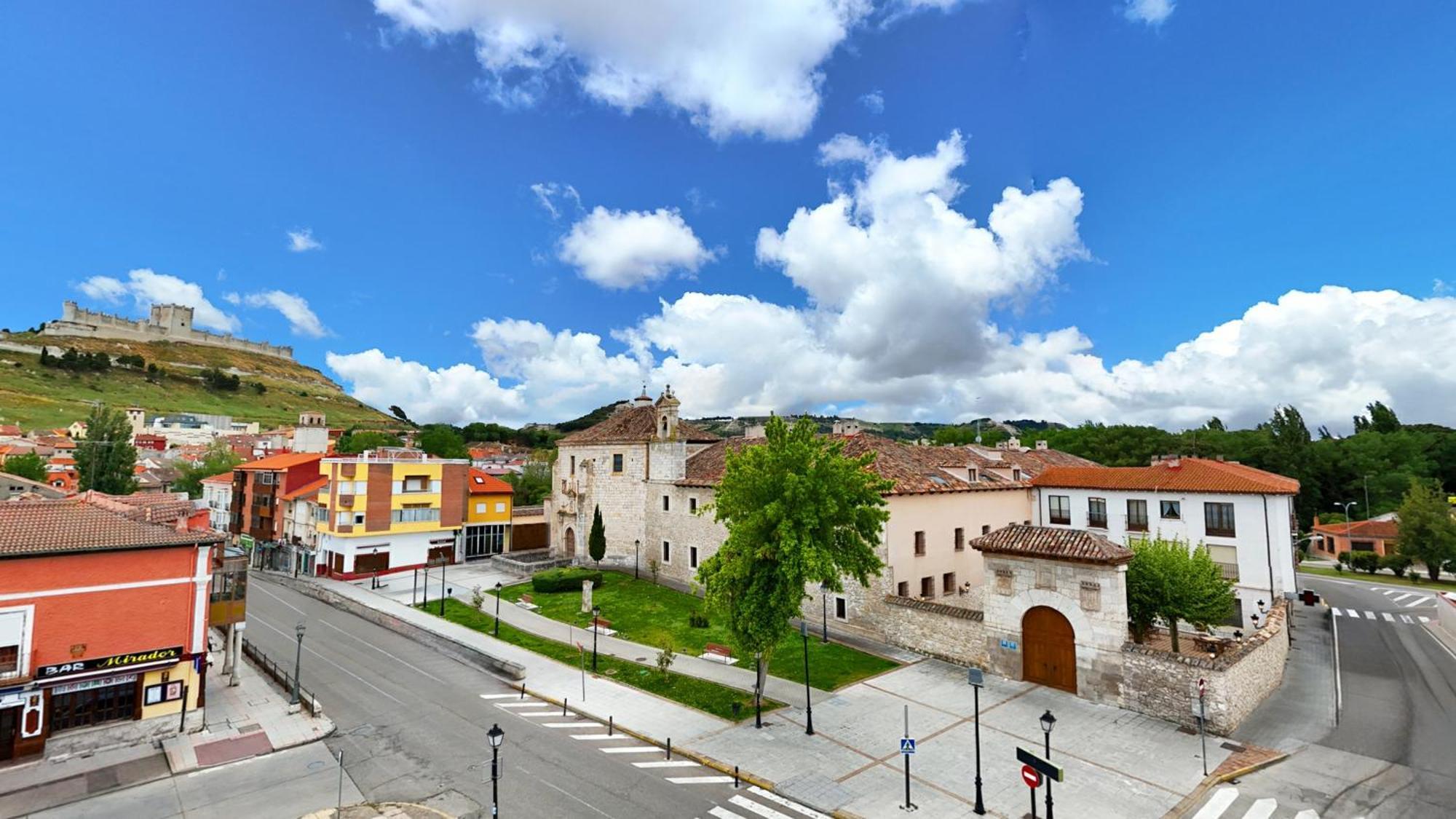 Azz Penafiel Las Claras Hotel & Spa Екстериор снимка